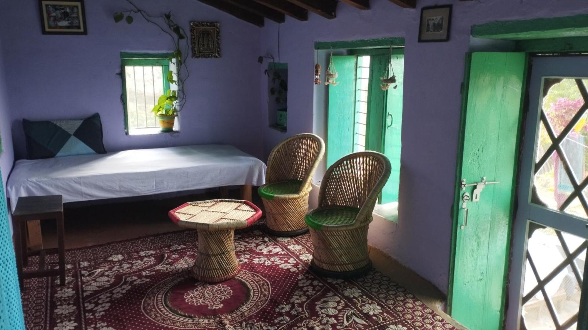 Dwarahat Village Farmstay- Babaji'S Cave Quarto foto