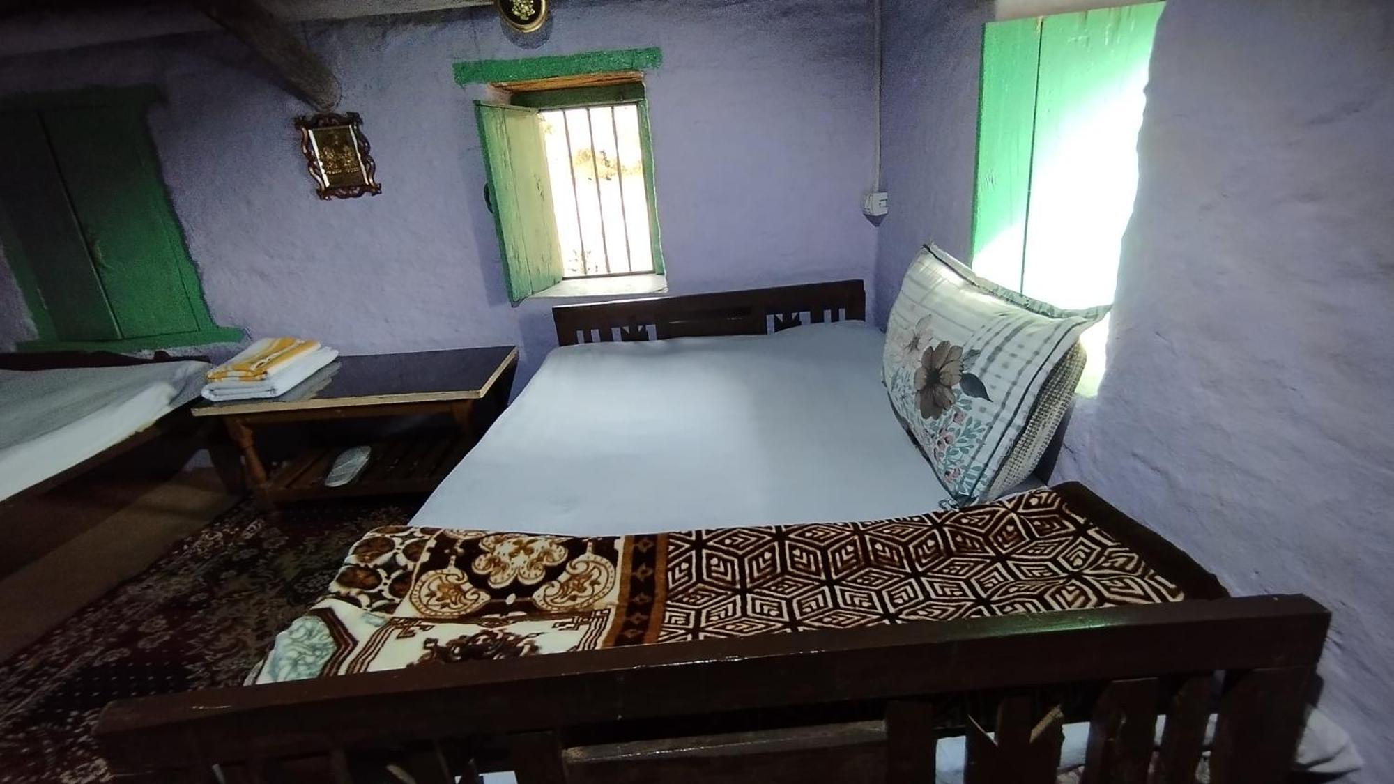 Dwarahat Village Farmstay- Babaji'S Cave Quarto foto